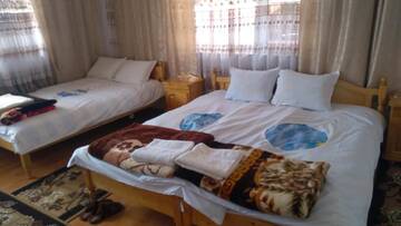 Фото номера Трехместный номер с основными удобствами и общей ванной комнатой Гостевой дом Айрови г. Сырница 4