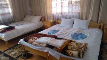 Фото номера Трехместный номер с основными удобствами и общей ванной комнатой Гостевой дом Айрови г. Сырница 7